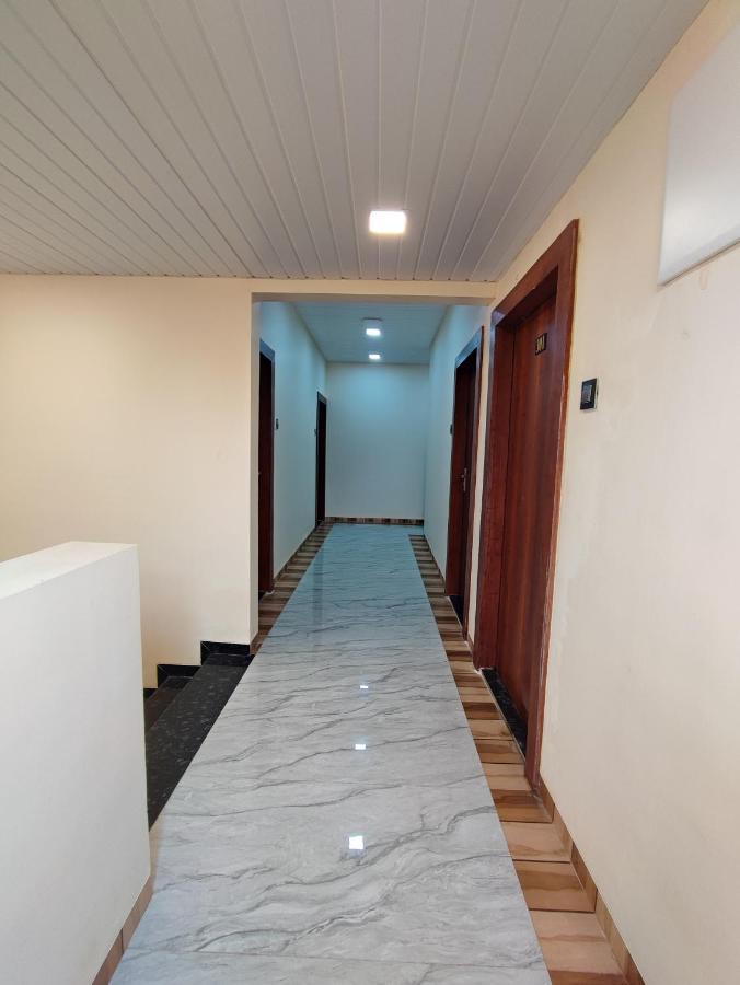 Hotel Starlit Navi Mumbai Esterno foto
