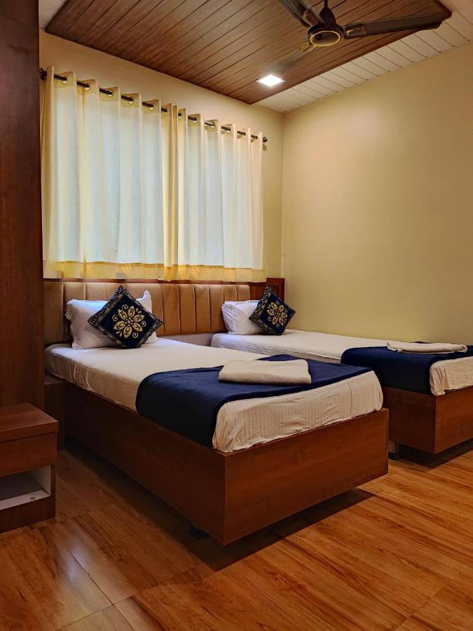 Hotel Starlit Navi Mumbai Esterno foto