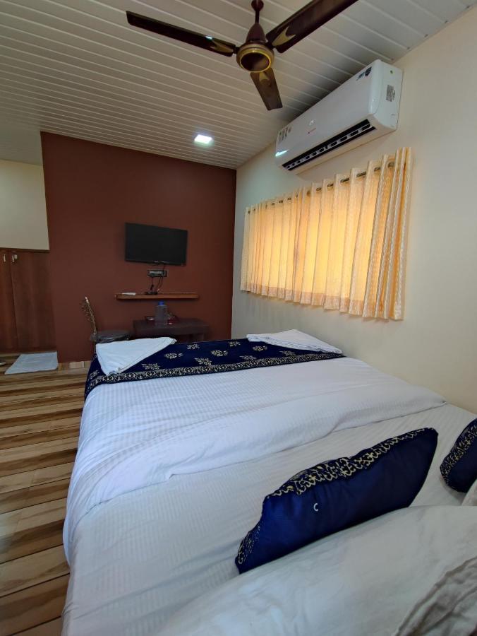 Hotel Starlit Navi Mumbai Esterno foto