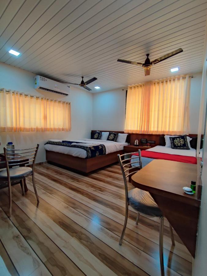 Hotel Starlit Navi Mumbai Esterno foto