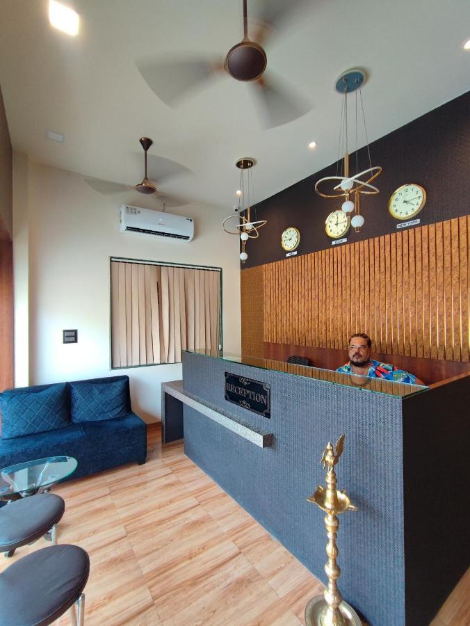Hotel Starlit Navi Mumbai Esterno foto