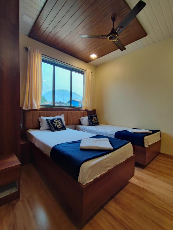 Hotel Starlit Navi Mumbai Esterno foto